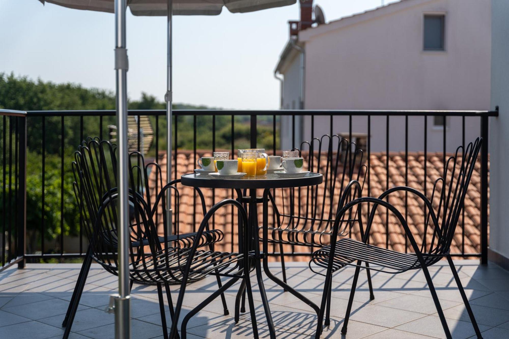 Apartments Oliva Poreč Zewnętrze zdjęcie
