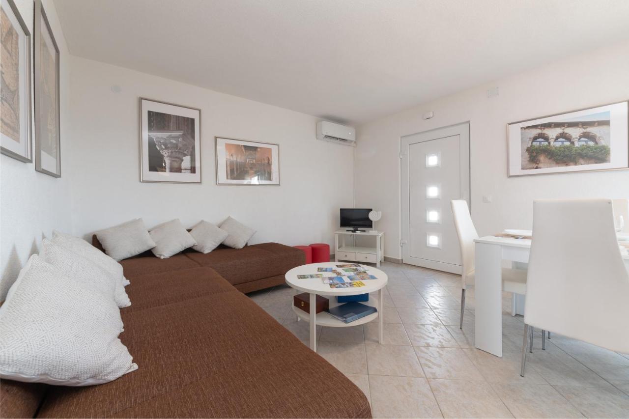 Apartments Oliva Poreč Zewnętrze zdjęcie