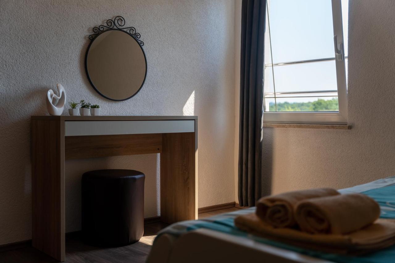 Apartments Oliva Poreč Zewnętrze zdjęcie