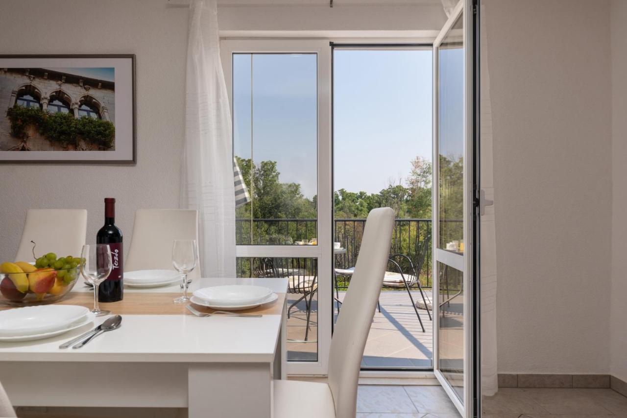 Apartments Oliva Poreč Zewnętrze zdjęcie